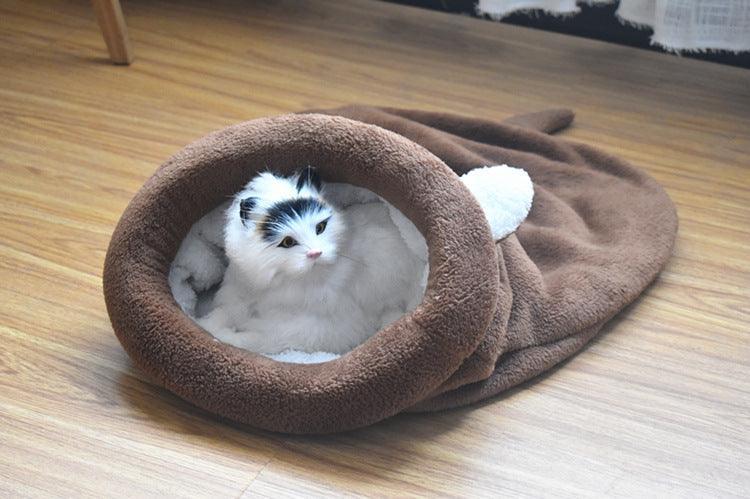 Cozy Paws Cat And Dog Mat - The Ultimate Sleeping Bag Nest For Your Furry Friends!